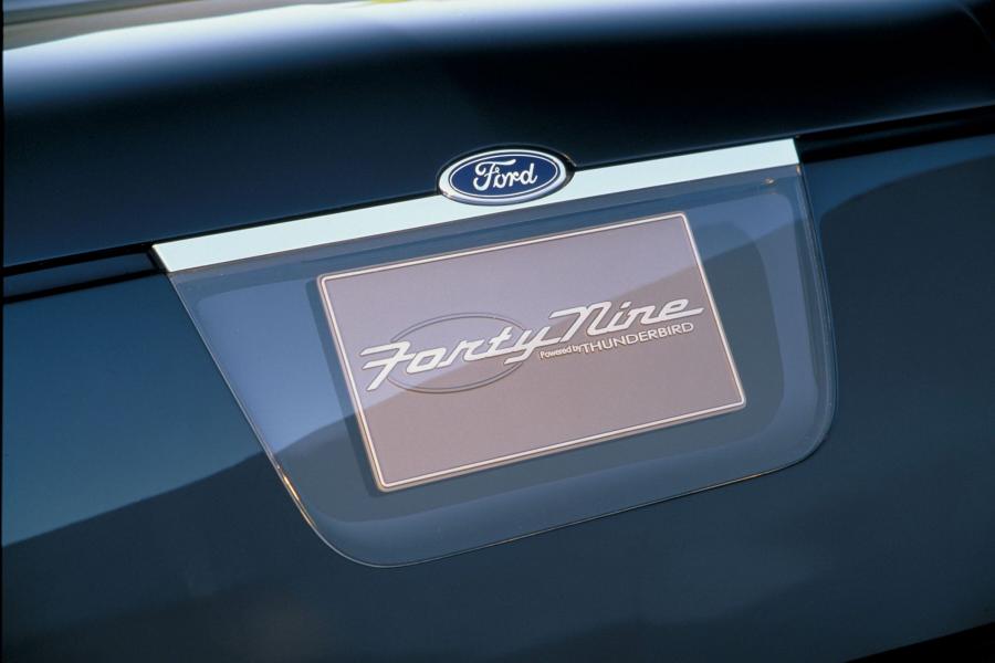  Ford Forty Nine Concept 2001 года  (фото 24 из 29)
